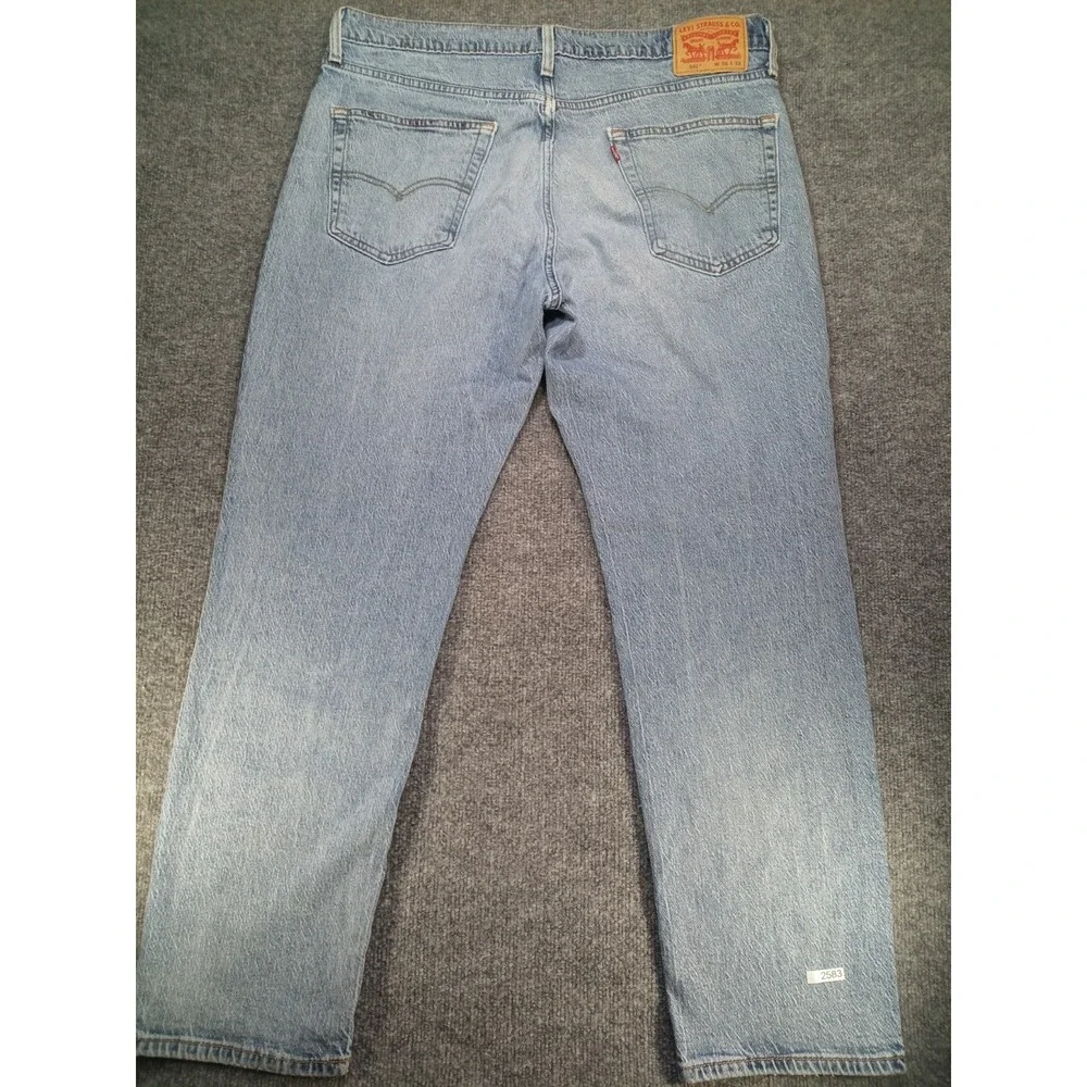 Levi's Jeans Mens Size 36x32 Blue 541 Athletic Taper Light Wash Stretch Denim